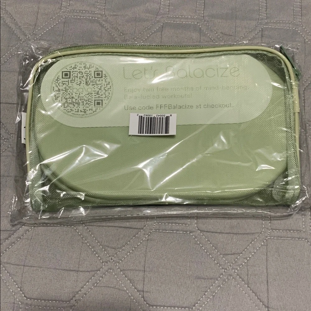 BALA SLIDERS in Light Green with Travel Pouch - Picture 4 of 4